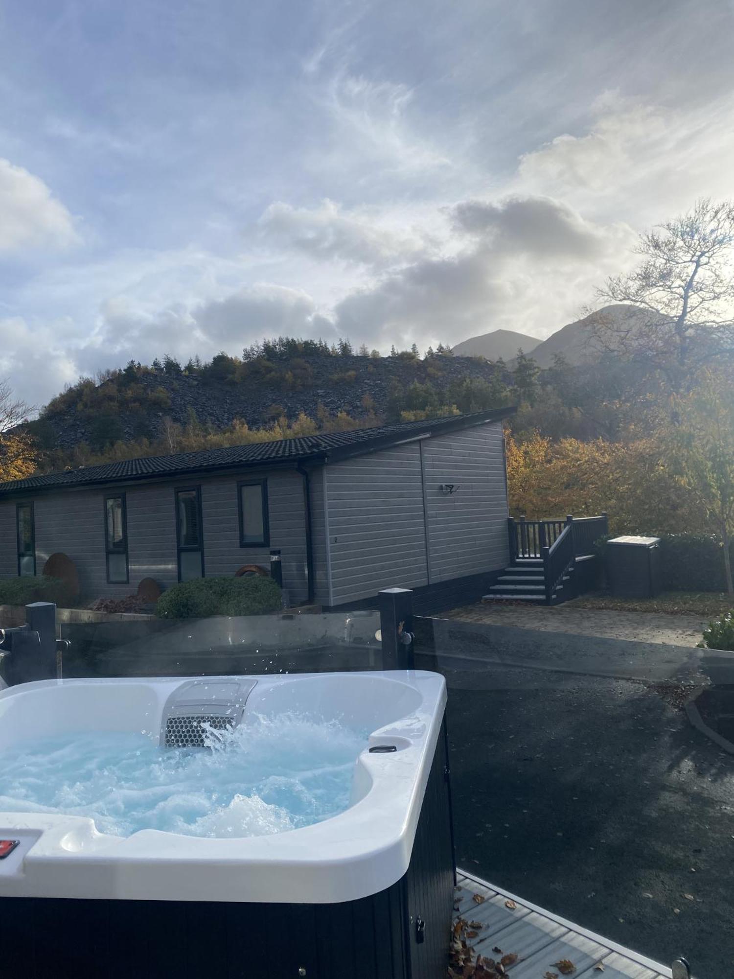 Sl06 - Idwal Lodge With Hot Tub Бангор Экстерьер фото
